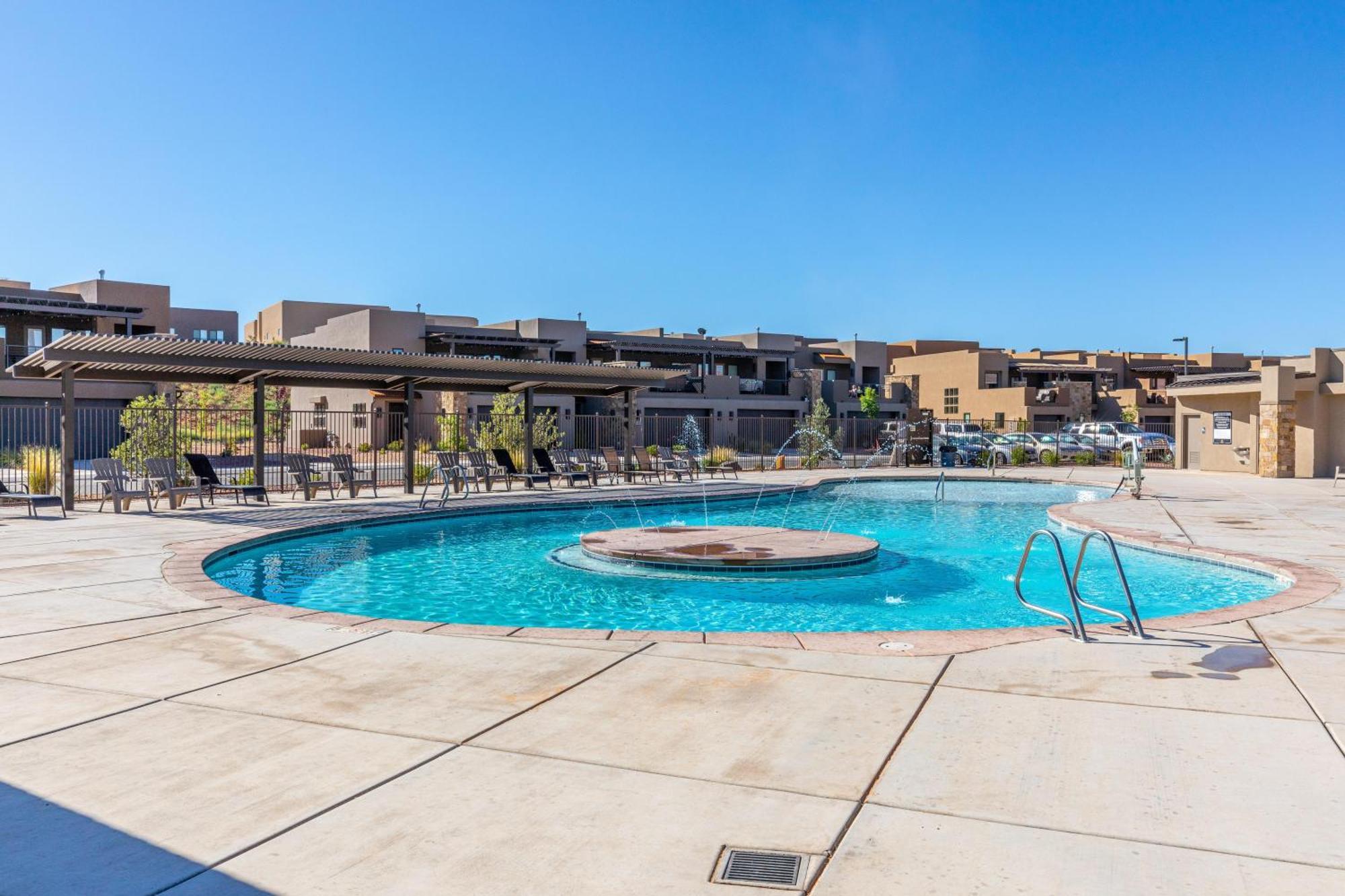 The View At The Escapes Villa St. George Exterior foto