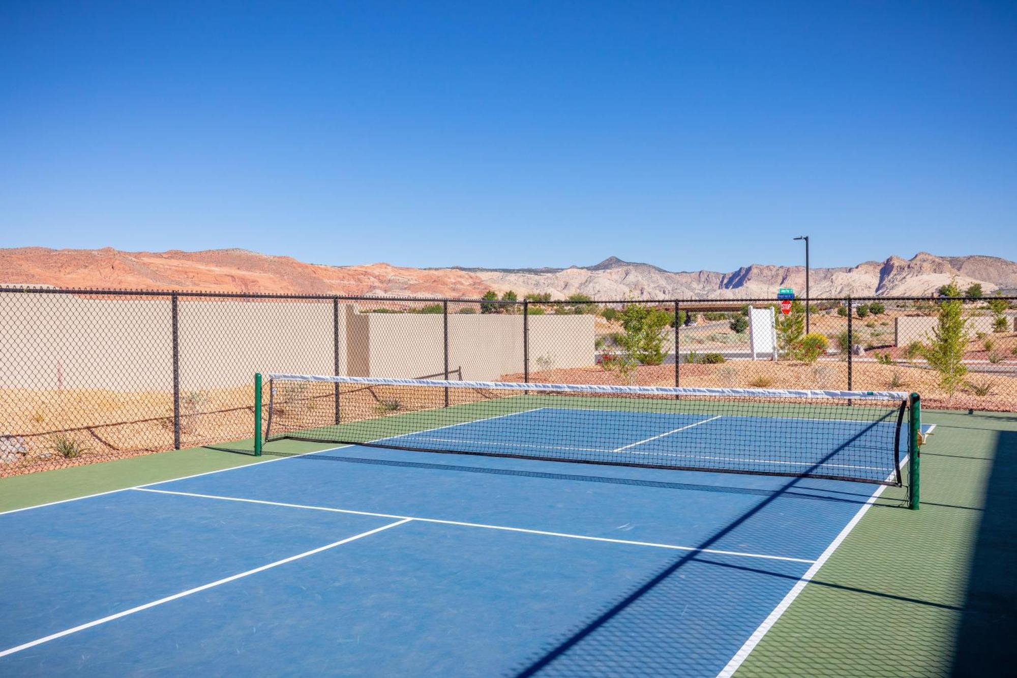 The View At The Escapes Villa St. George Exterior foto